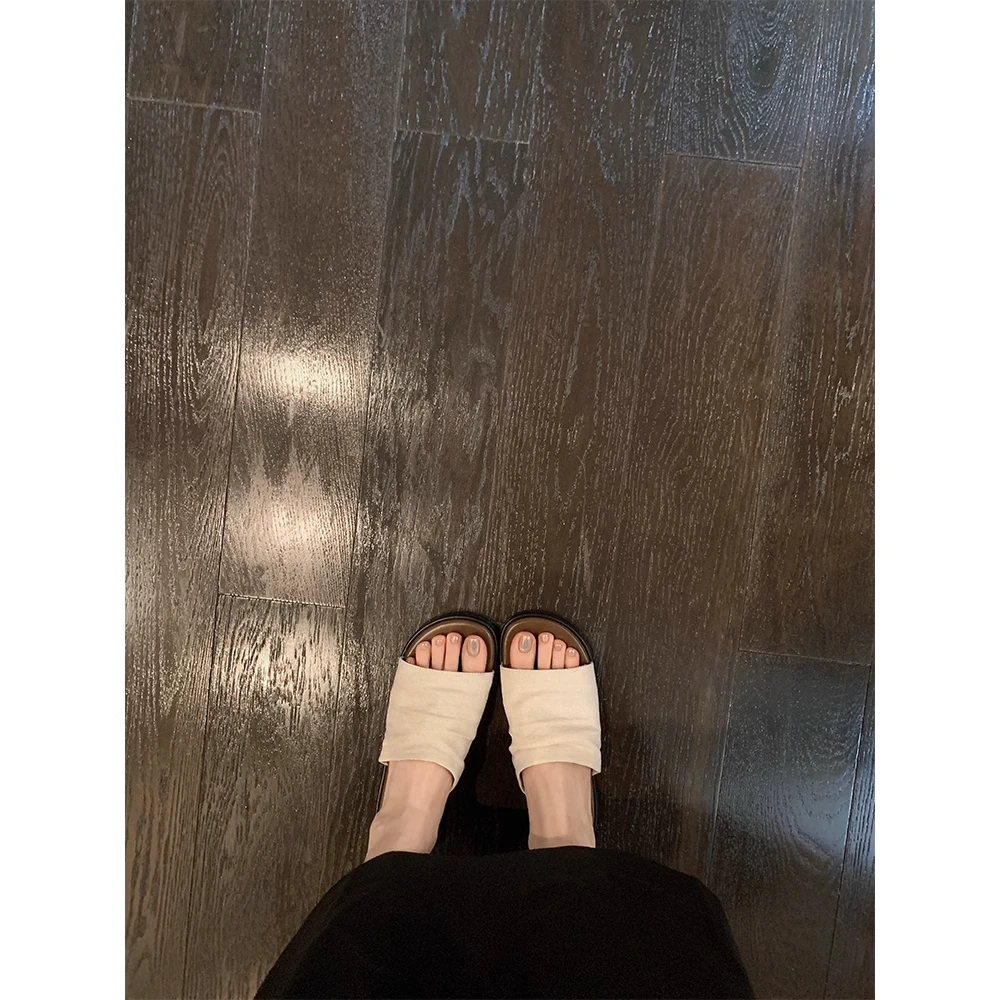 羊皮版~曼谷拖度假风夏季新款外穿沙滩亚麻褶皱平底一字凉拖潮女