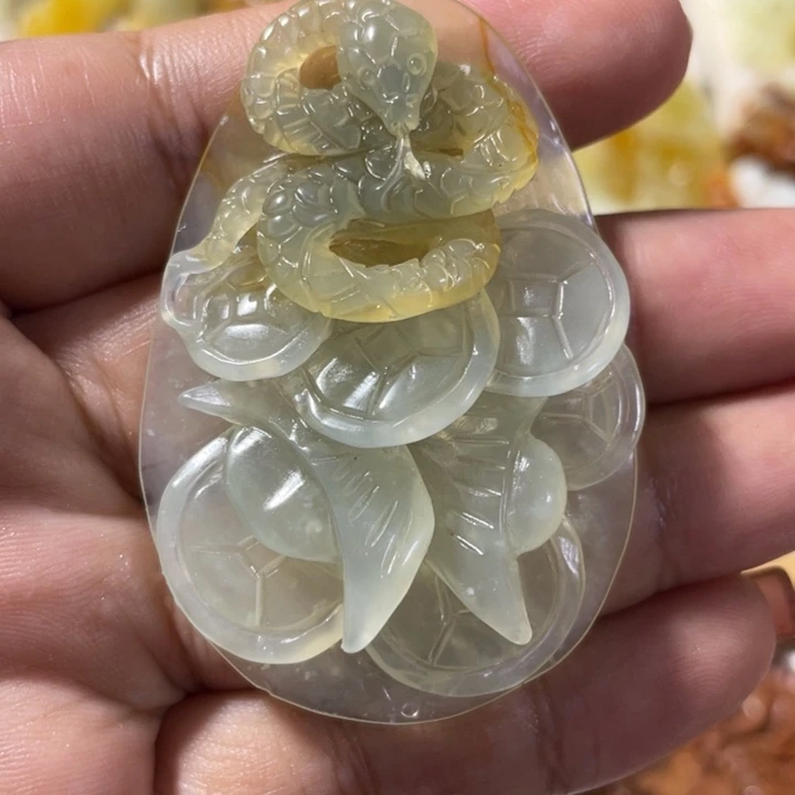 岫玉未镶嵌吊坠(赠链)