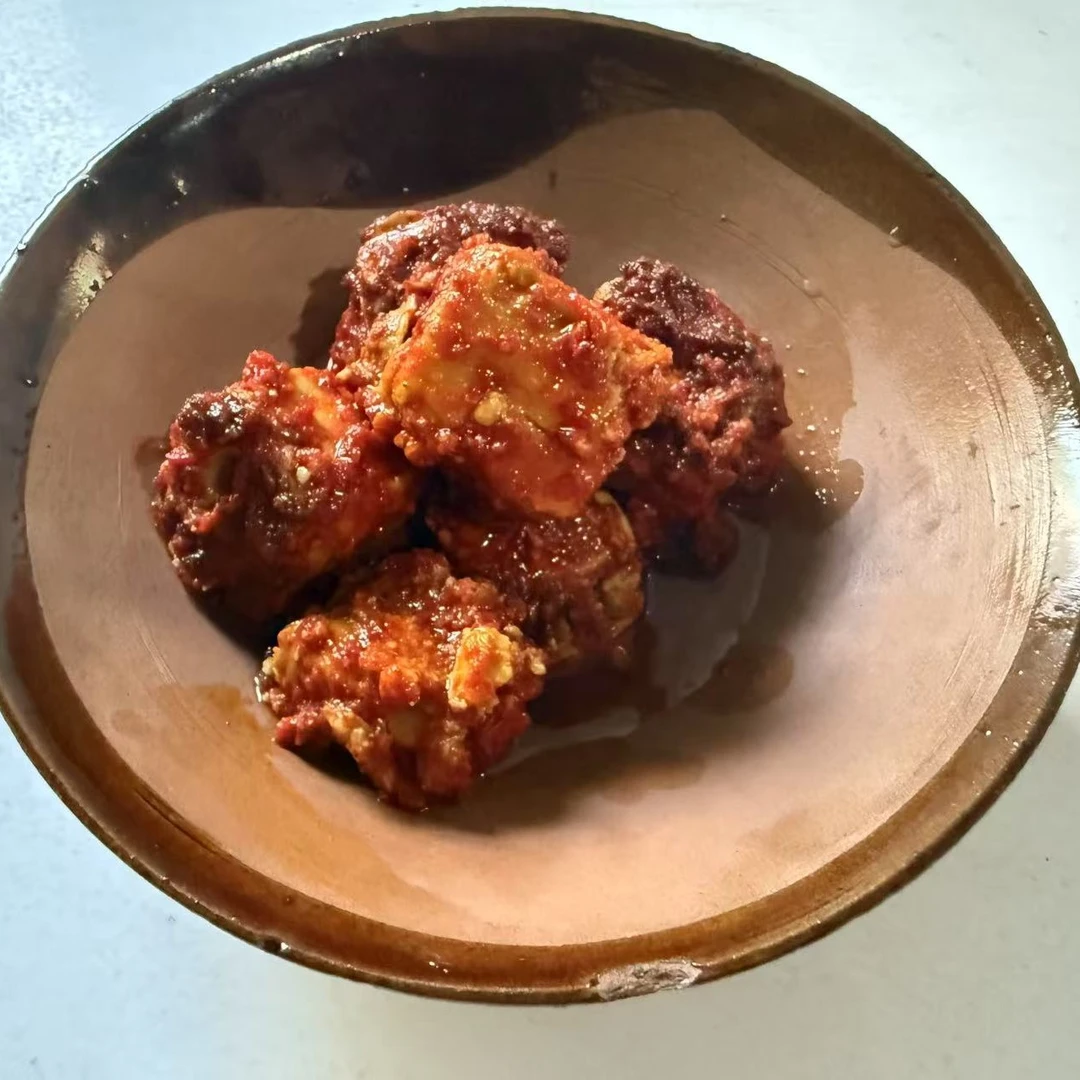湖南湘西龙山县洗车河特产特色香辣霉豆腐豆腐乳即食下饭开胃味道