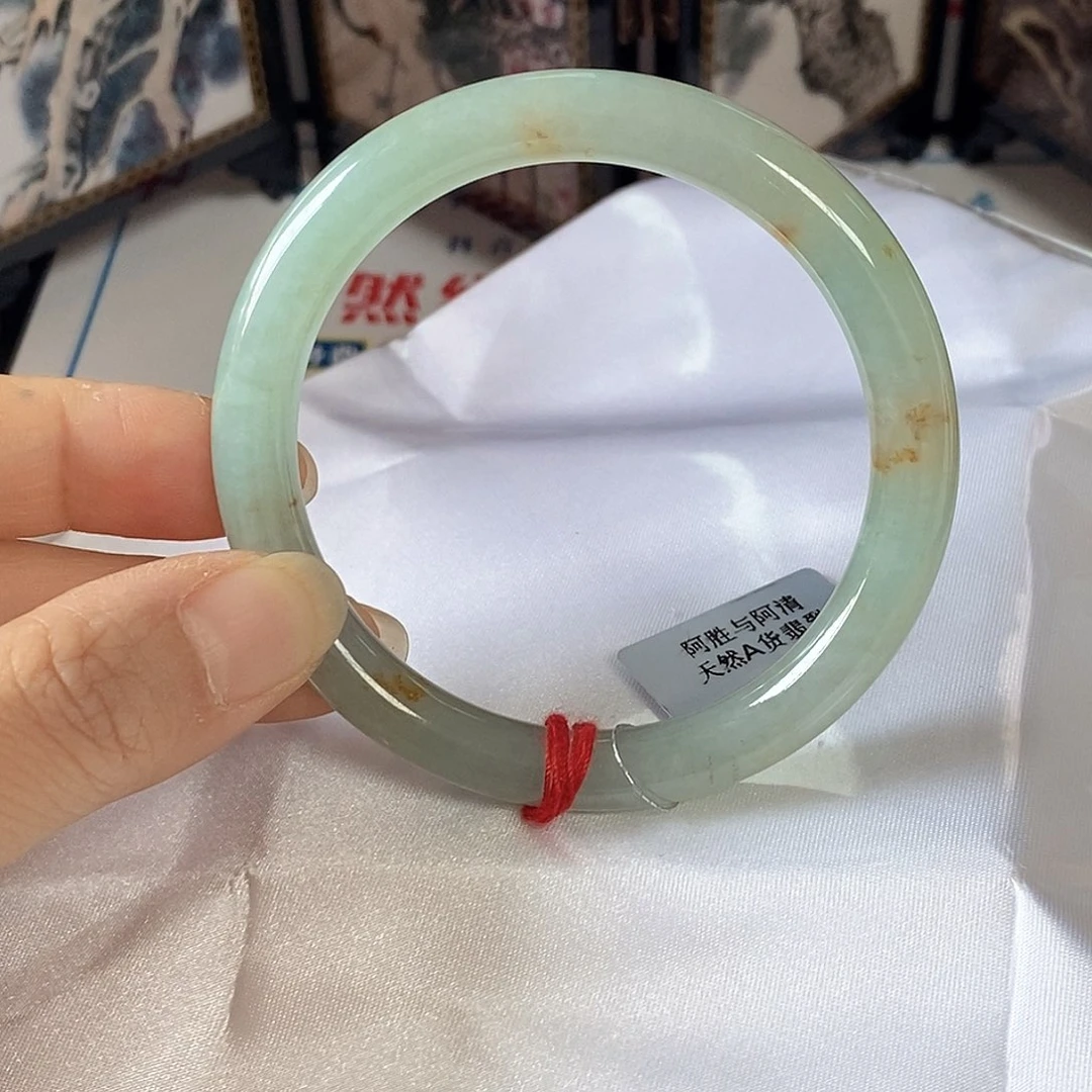 翡翠未镶嵌手镯（圆镯）55