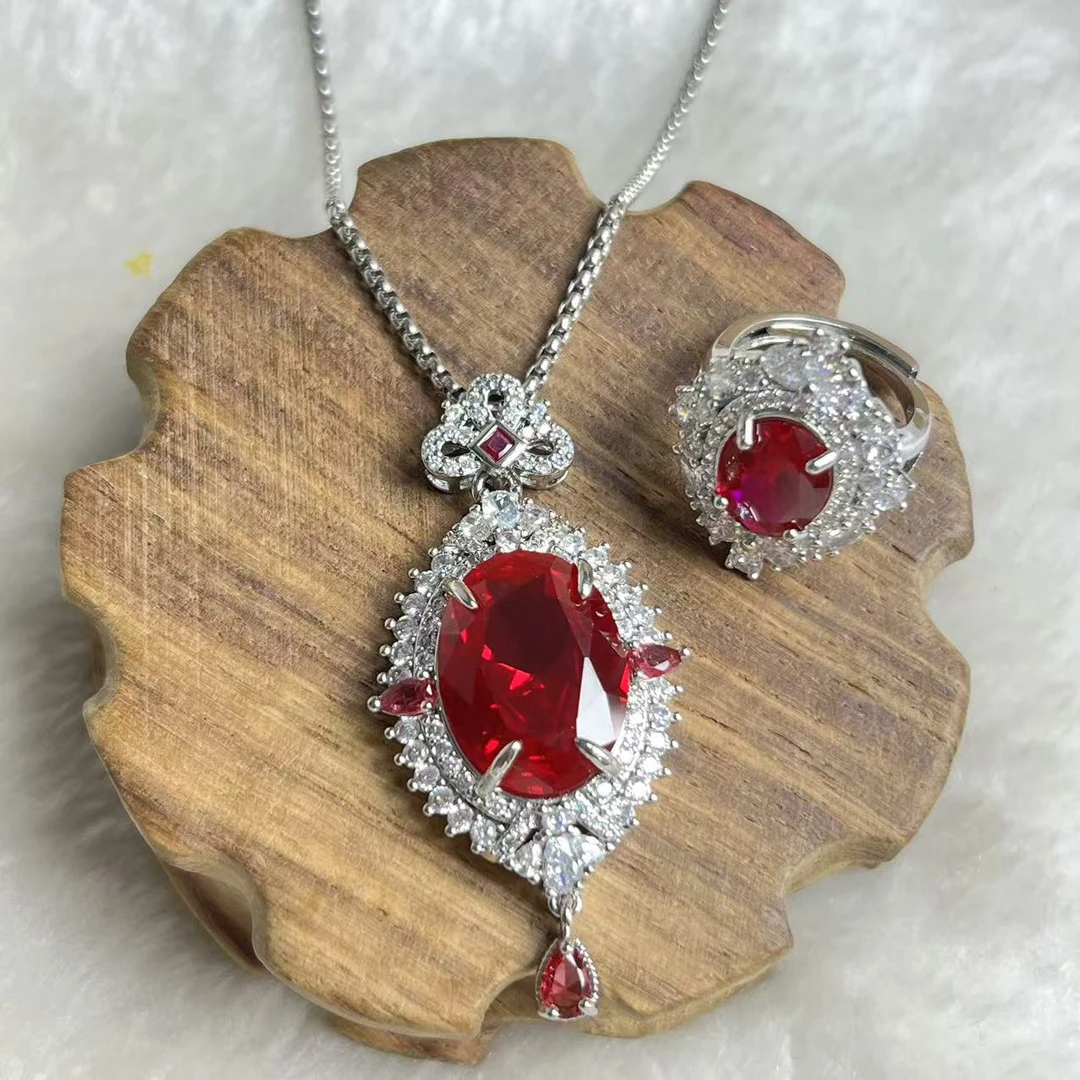 红流苏款时尚吊坠+戒指美观大气美轮美奂尽显魅力