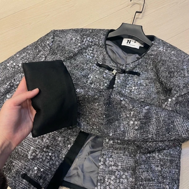 小乔家N➕亮片银色外套