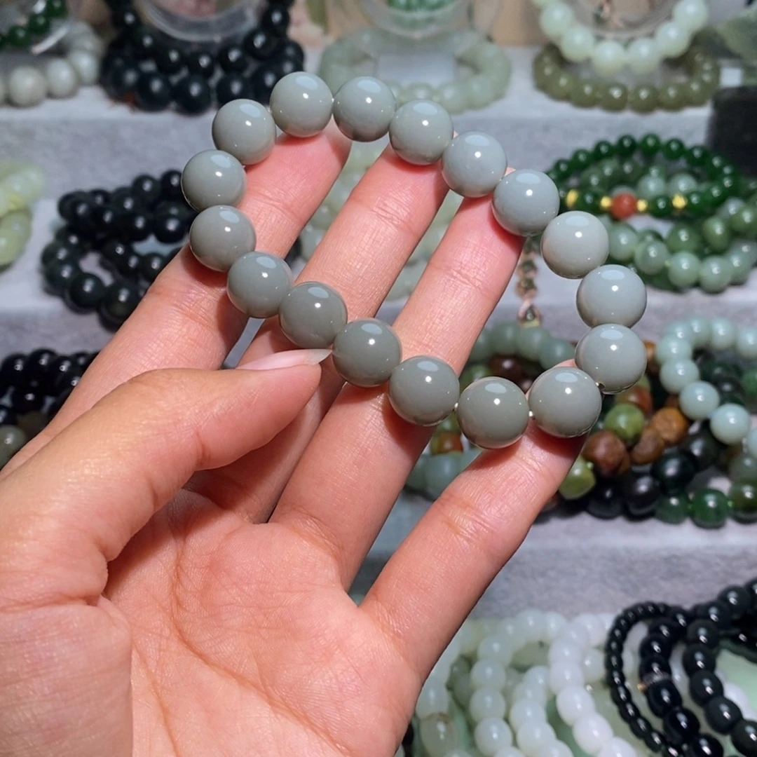 帕***酱和田玉未镶嵌手链