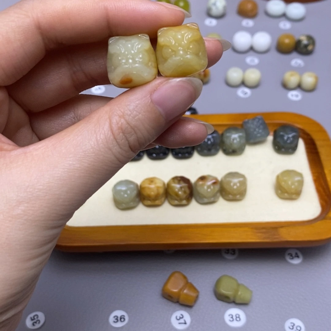 蛇纹石玉配饰合金t****g