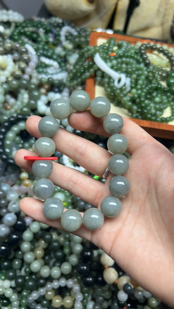 和田玉未镶嵌时尚