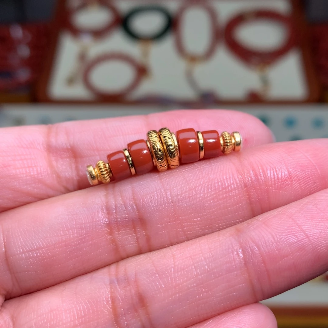 南红玛瑙颈饰未镶嵌