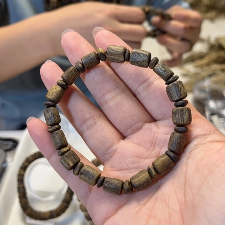 沉香手串猫****毛沉水单圈多样性发1