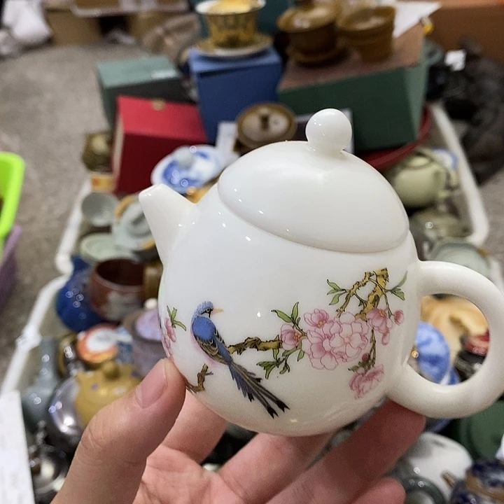 陶瓷艺术品及陶瓷壶