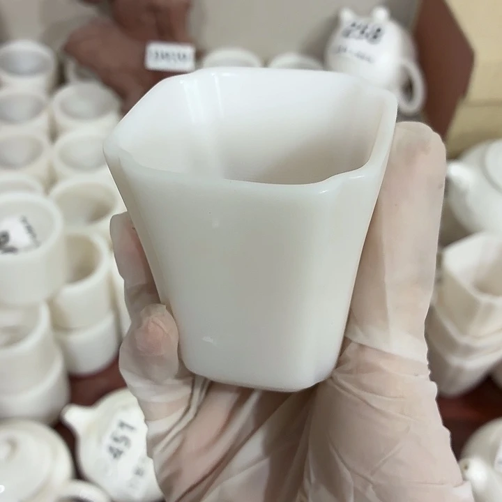 茶具微暇，介意勿拍