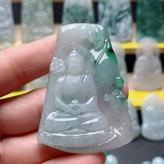 翡翠未镶嵌吊坠(不含链)大日如来