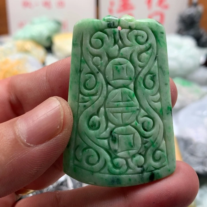 翡翠未镶嵌颈饰保真天然a货翡翠