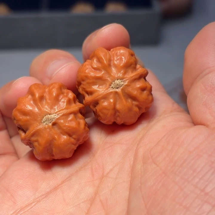 把件文玩核桃糖三角6741