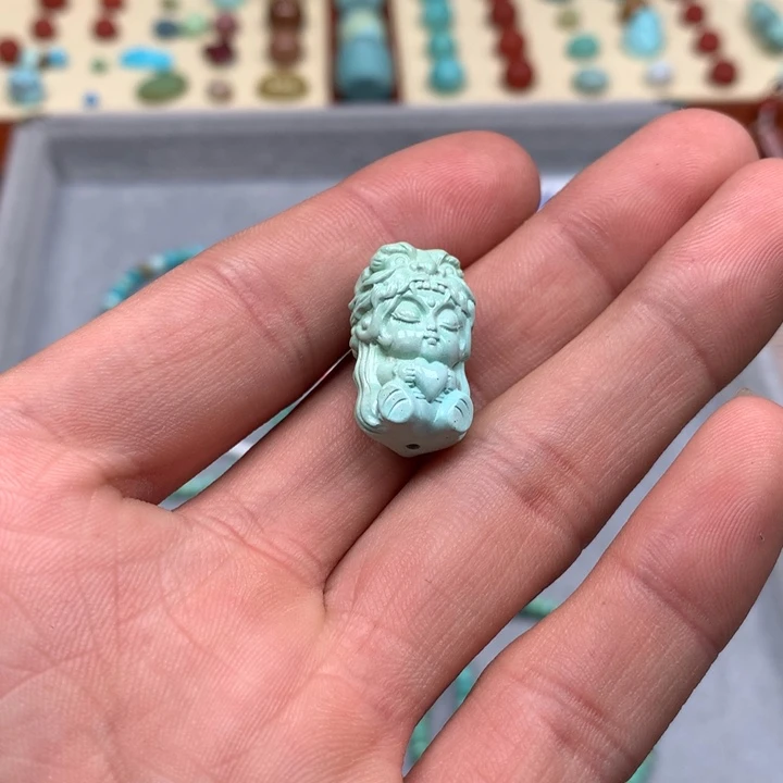 绿松石配饰未镶嵌知***姐