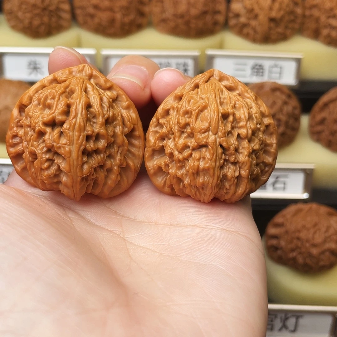 吊坠文玩核桃三角白39尺596