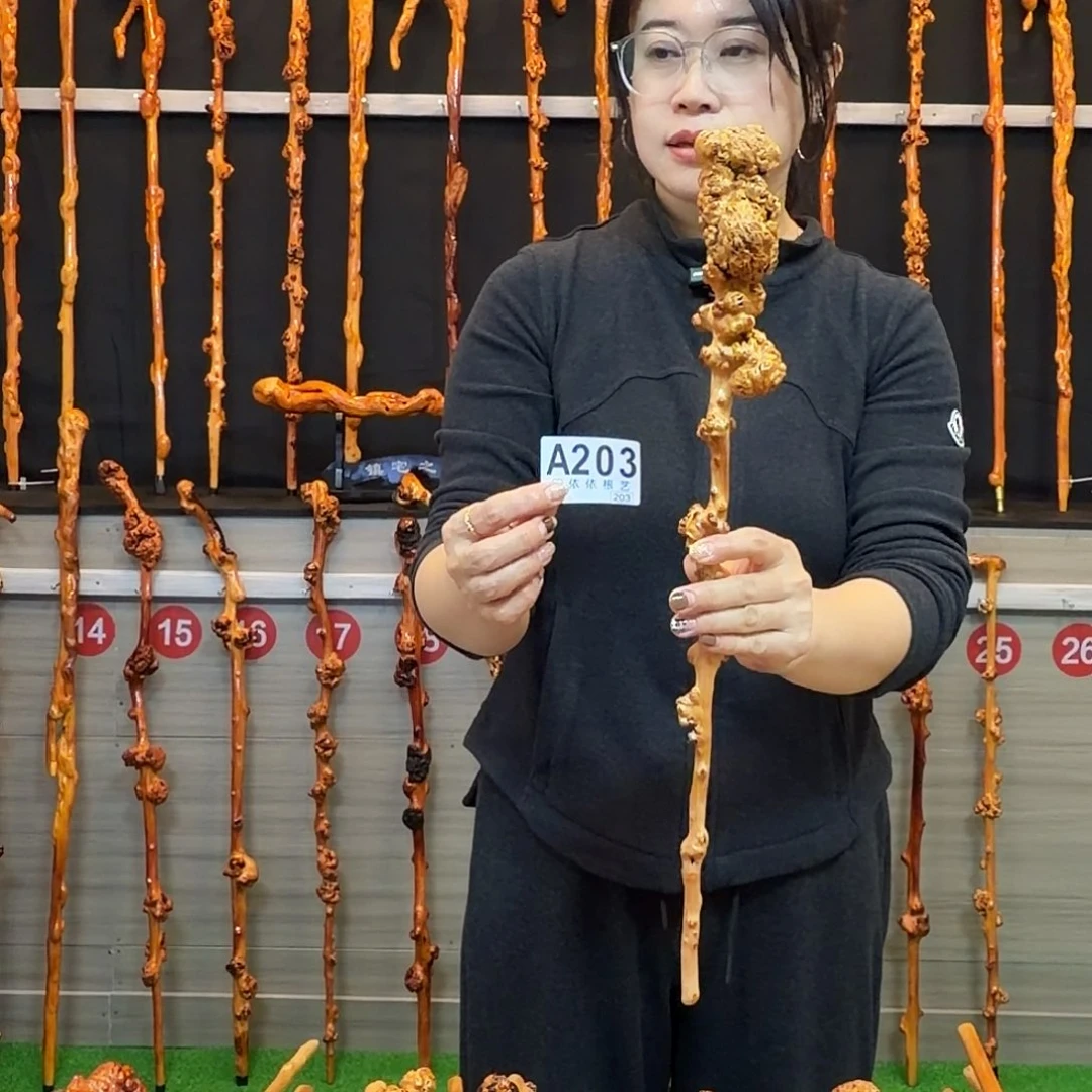 老***祖黑果木拐杖手把件203