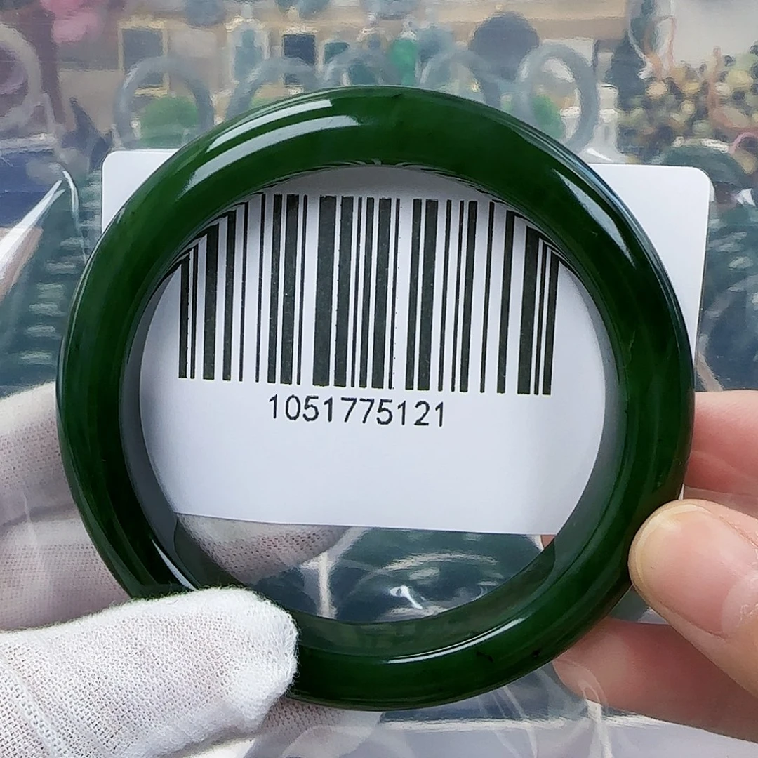 和田玉（碧玉）手镯未镶嵌微瑕61