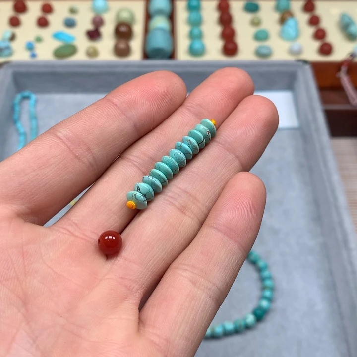 南红玛瑙配饰未镶嵌