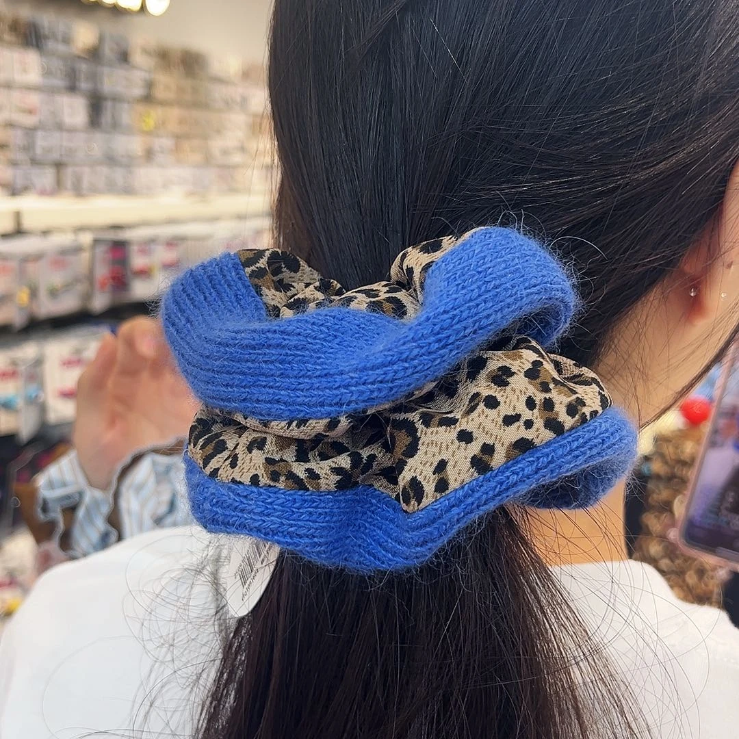 皮质非金属蓝边豹纹发圈