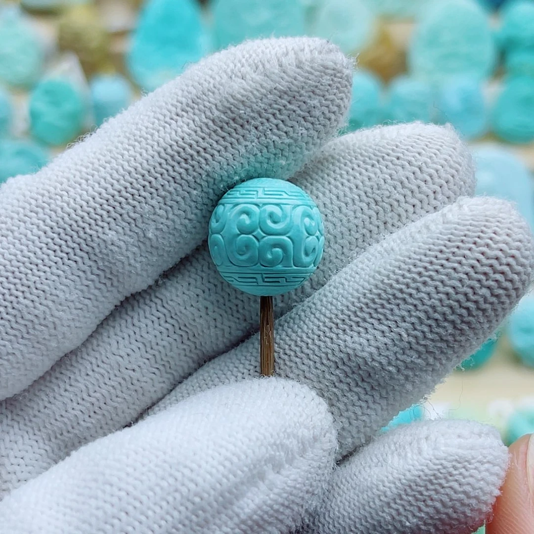 绿松石未镶嵌珠宝奇石