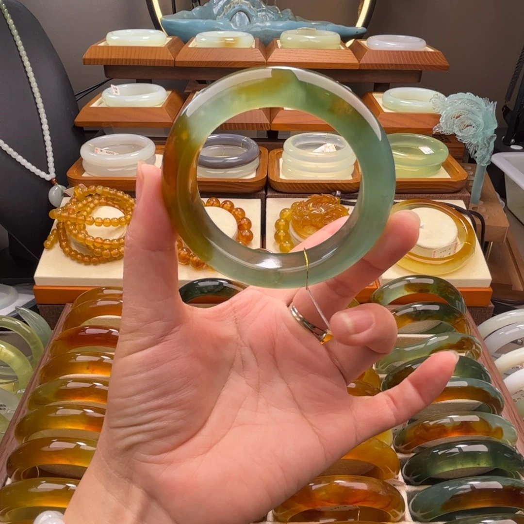 蛇纹石玉未镶嵌手镯58