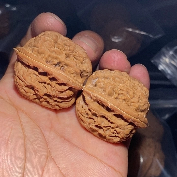 【闪购商品】文玩核桃吊坠T**恒野生