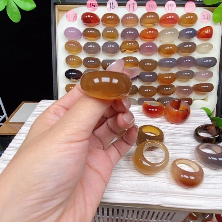 婧***子玛瑙/玉髓合金戒指