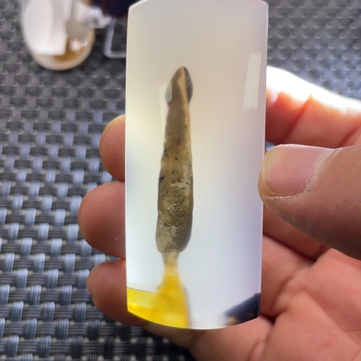 魔***华玛瑙/玉髓未镶嵌颈饰