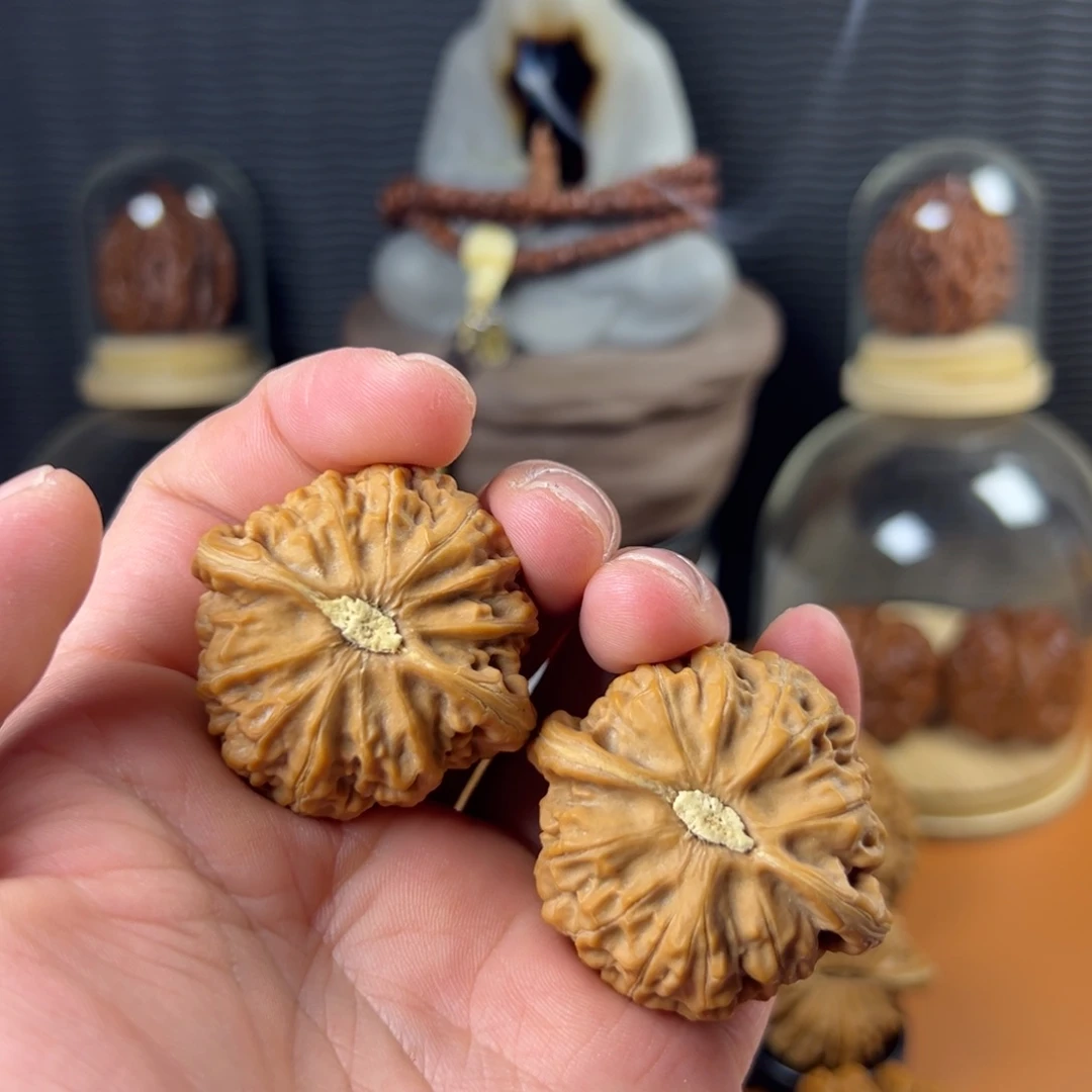 把件文玩核桃宫灯