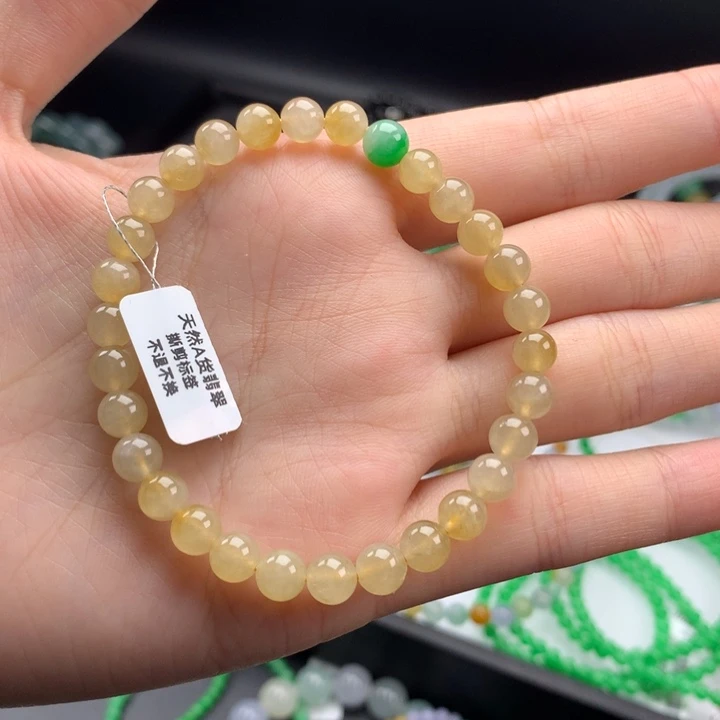 翡翠手镯未镶嵌翡翠