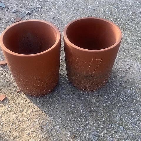 中国宜兴紫砂花盆，