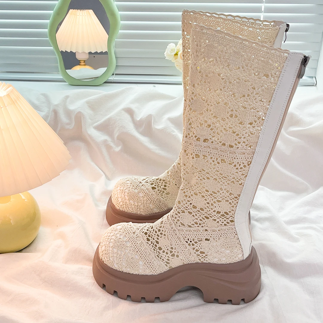镂空复古百搭粗跟厚底长筒靴女秋季时尚圆头小个子粗跟高跟时装靴