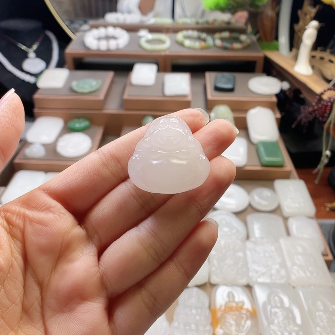 &***&颈饰未镶嵌石英质玉（金丝玉）