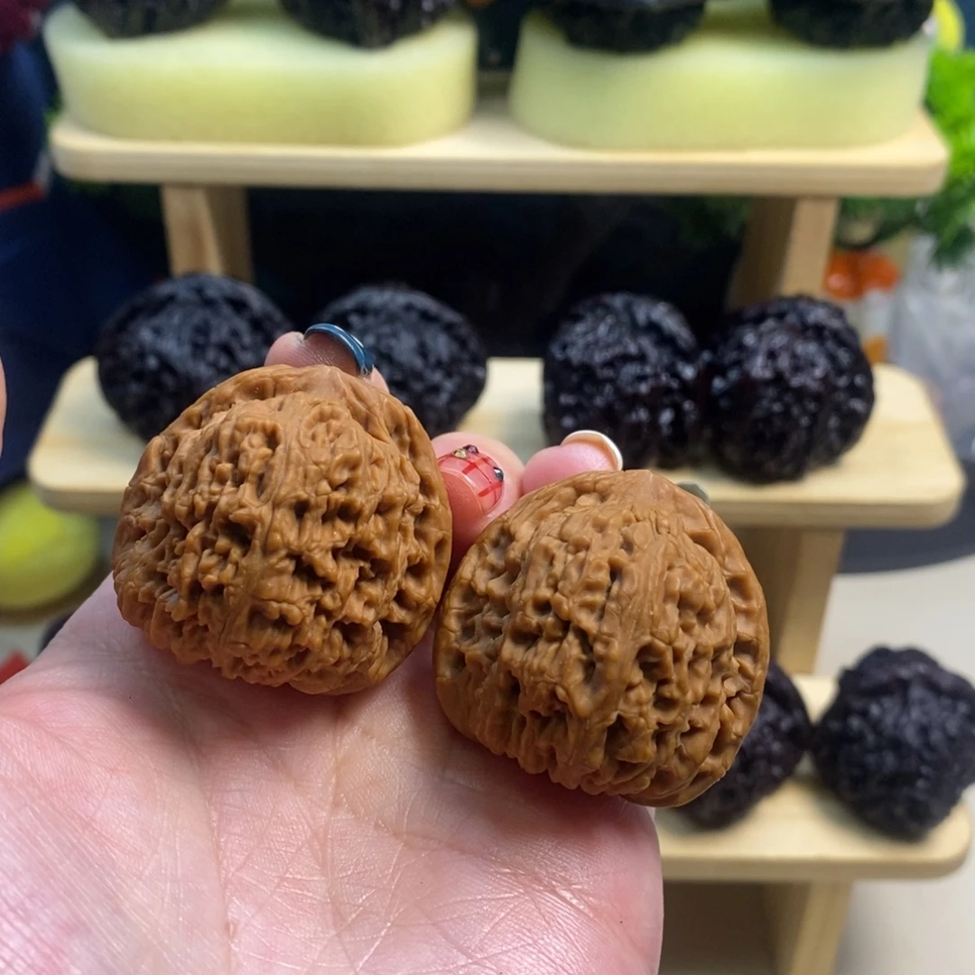 把件文玩核桃南疆石36尺