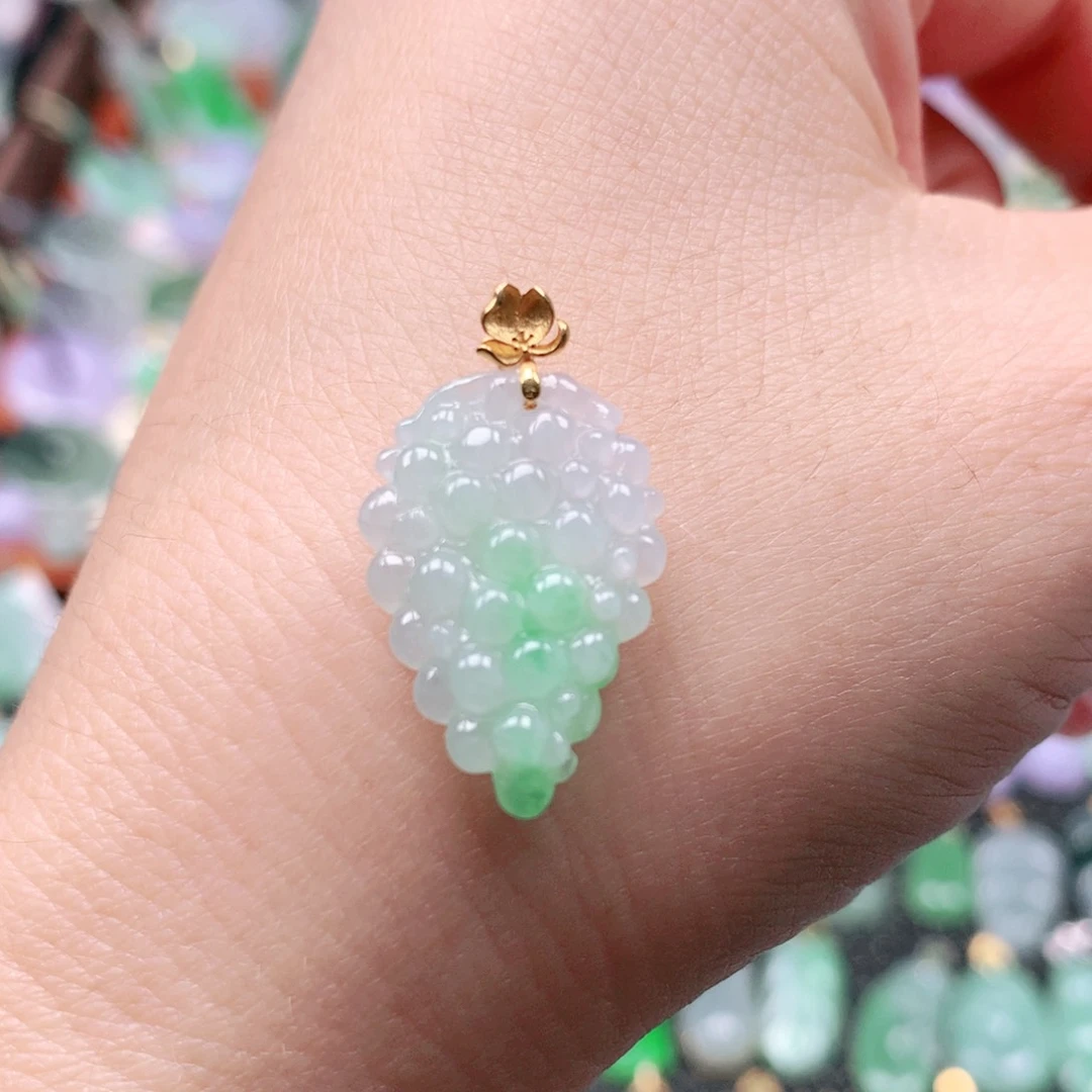 吊坠(不含链)18K金镶嵌翡翠