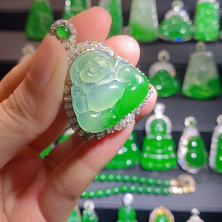 翡翠银S925镶嵌颈饰是