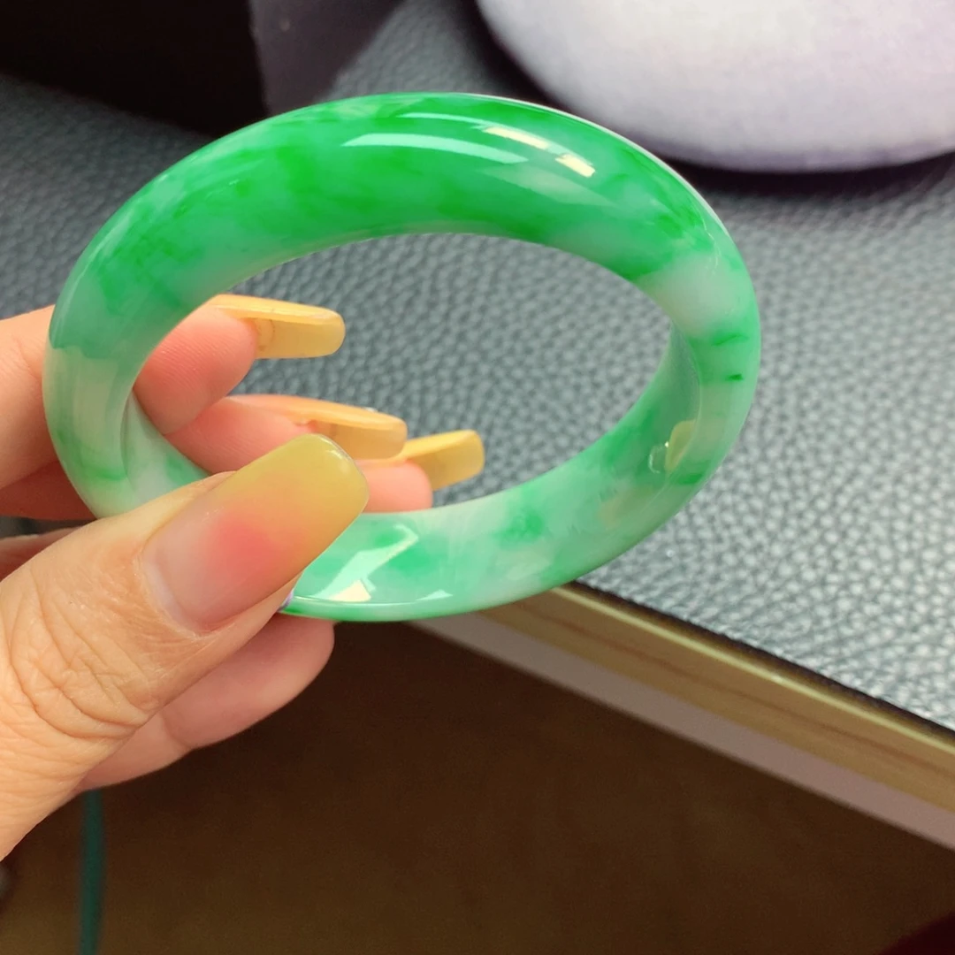 翡翠手镯未镶嵌?****缅甸