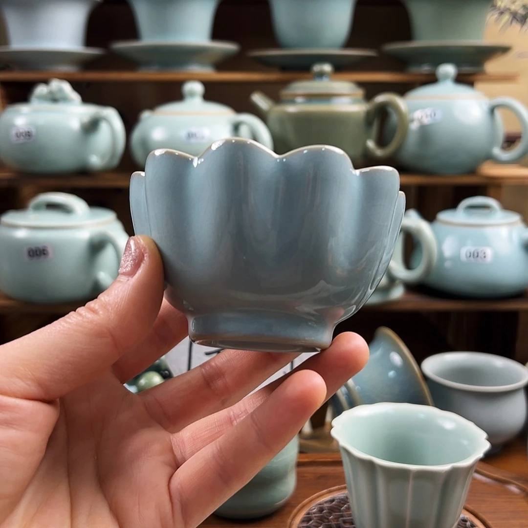 天青釉水莲花瓣杯福利