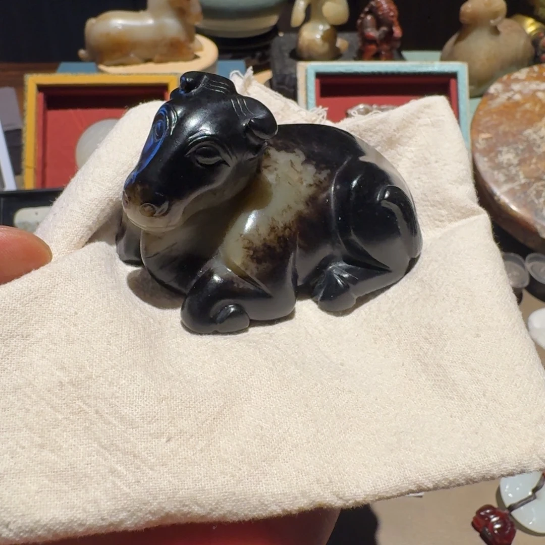 收***阁和田玉未镶嵌摆件