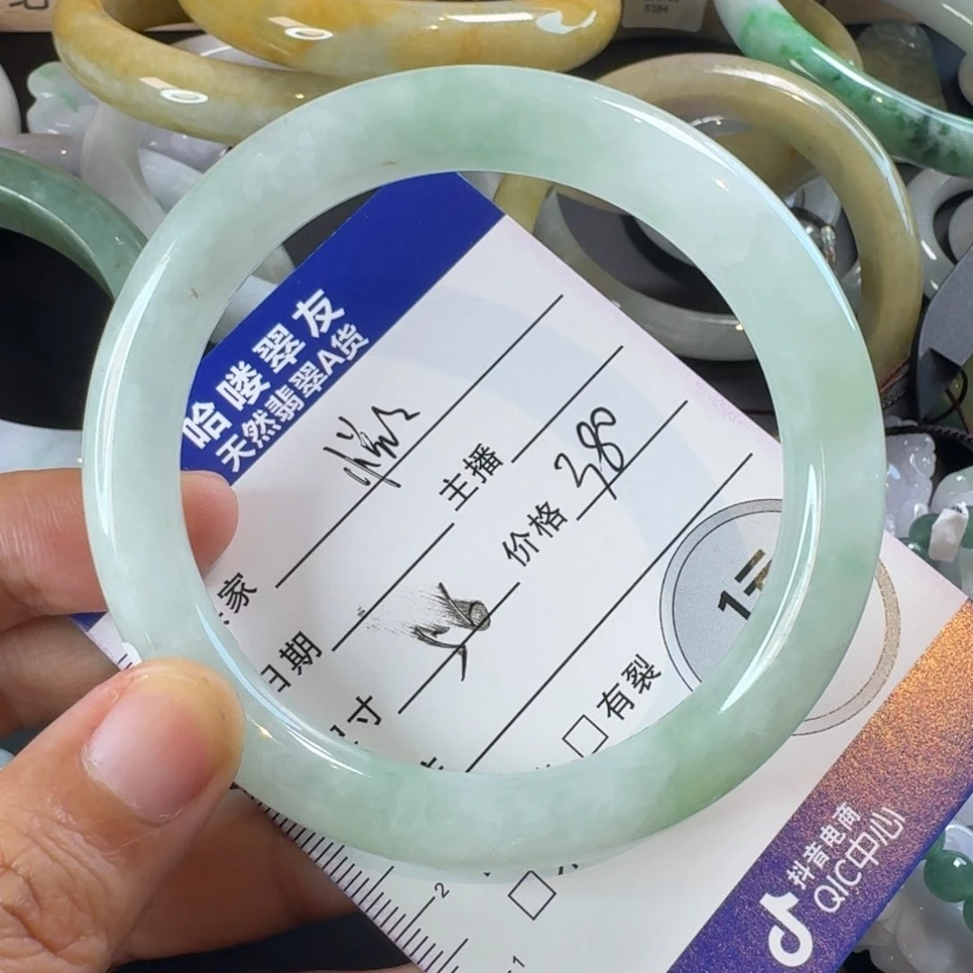 悦***妈翡翠手镯未镶嵌手镯