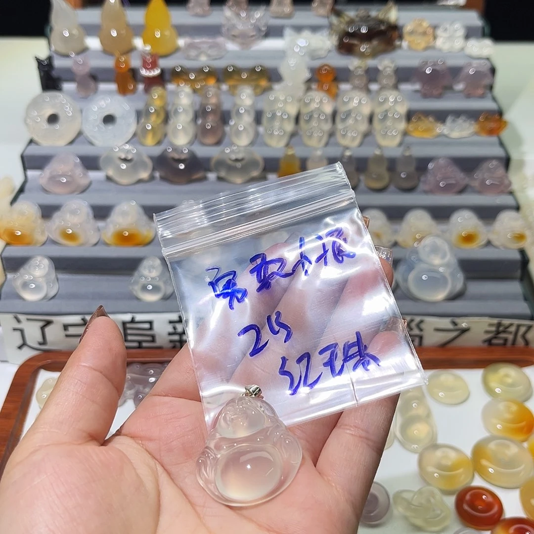 玛瑙/玉髓颈饰未镶嵌勇***?