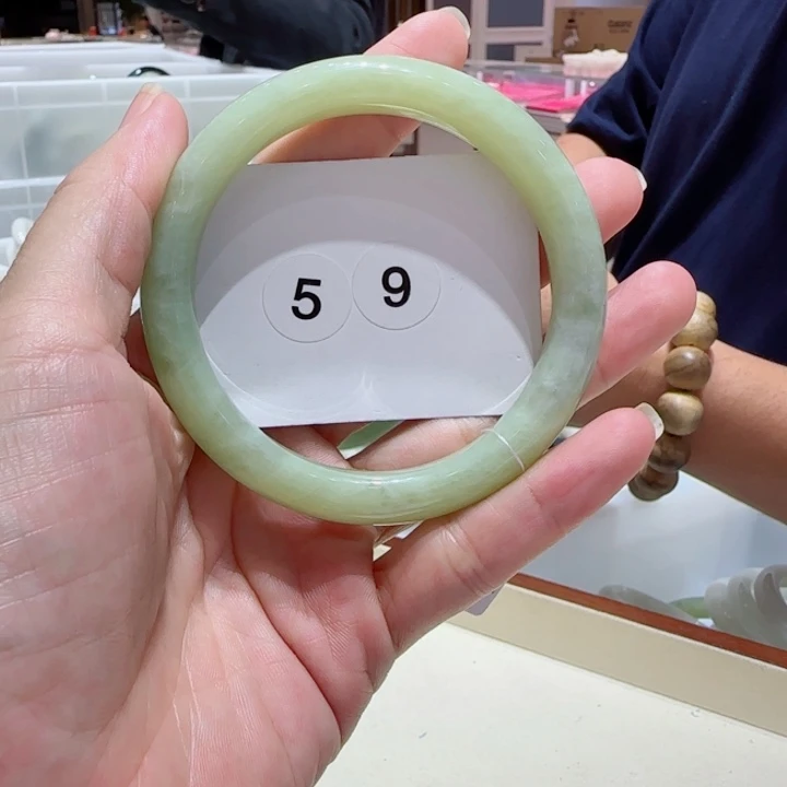 和田玉未镶嵌手镯383