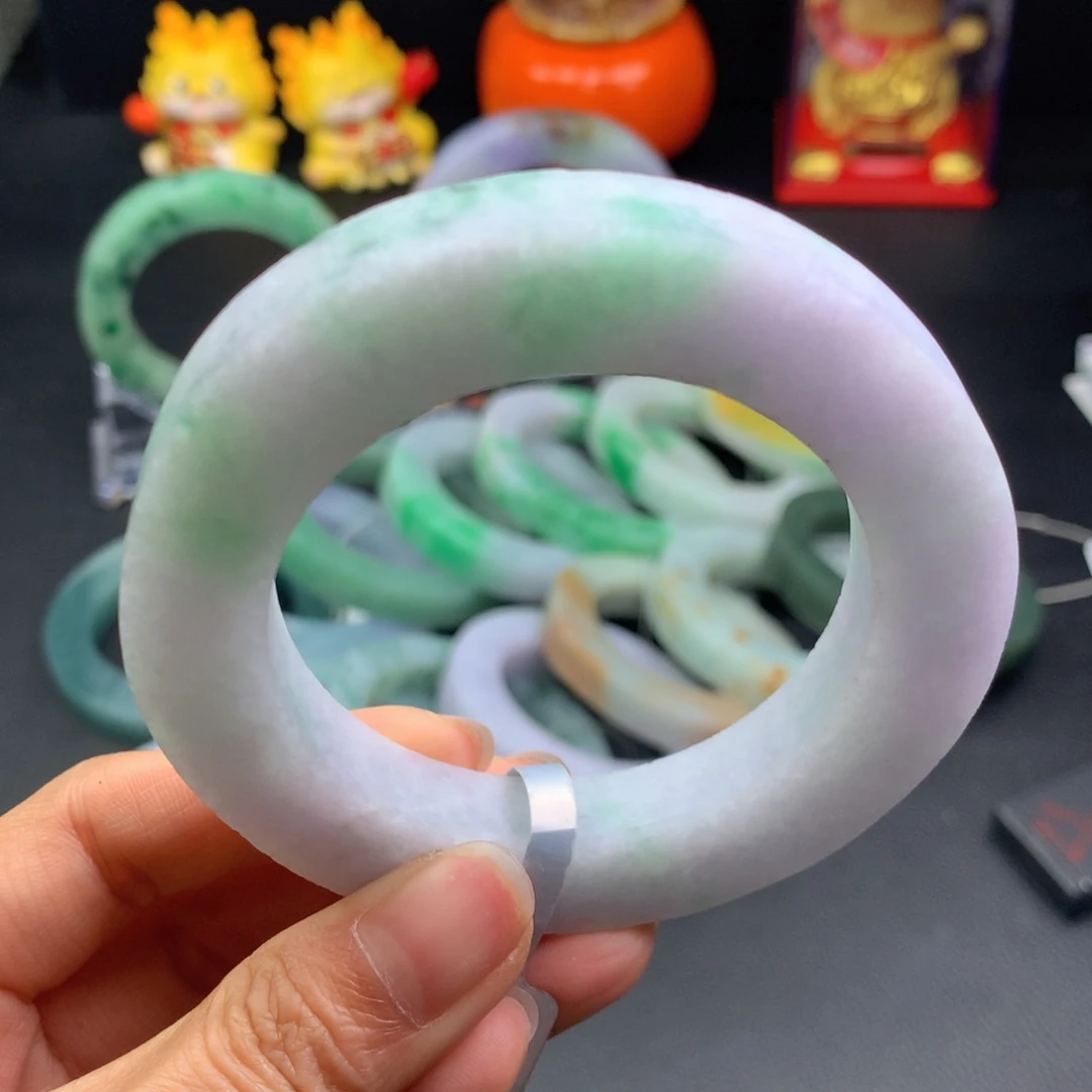 定制翡翠未镶嵌手镯