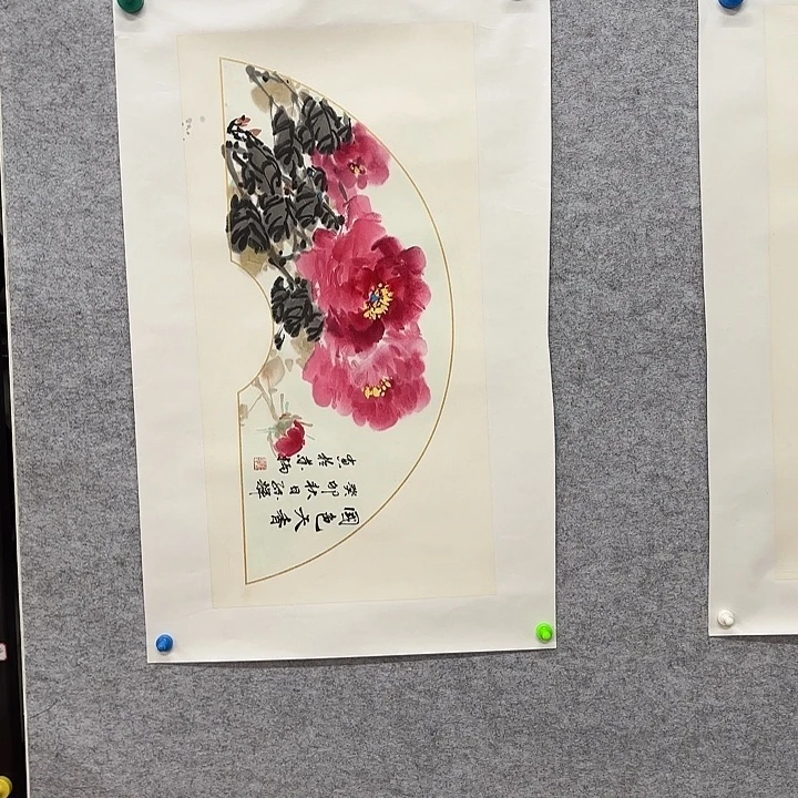 国画花鸟等图案为一体而