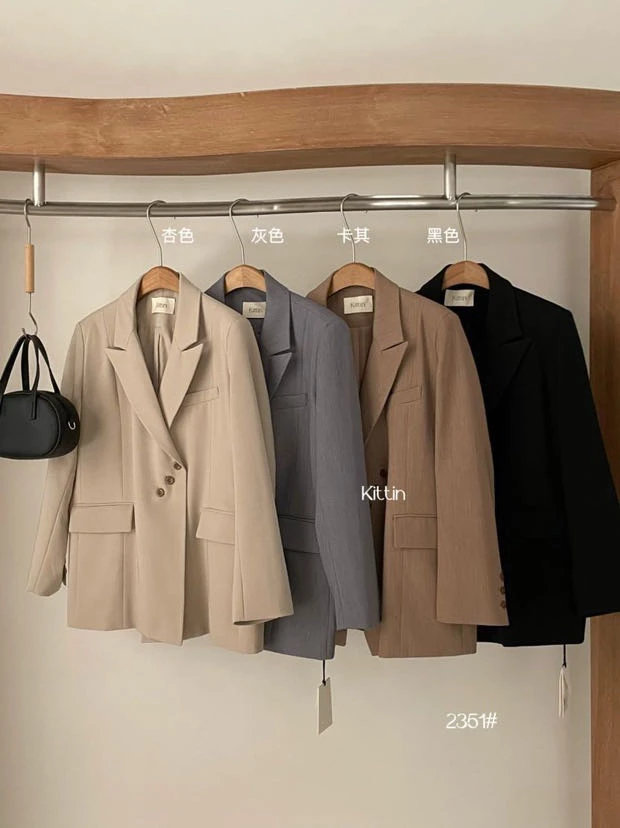kittin@2351 带垫肩 韩系百搭三连扣西装外套（衣长73）