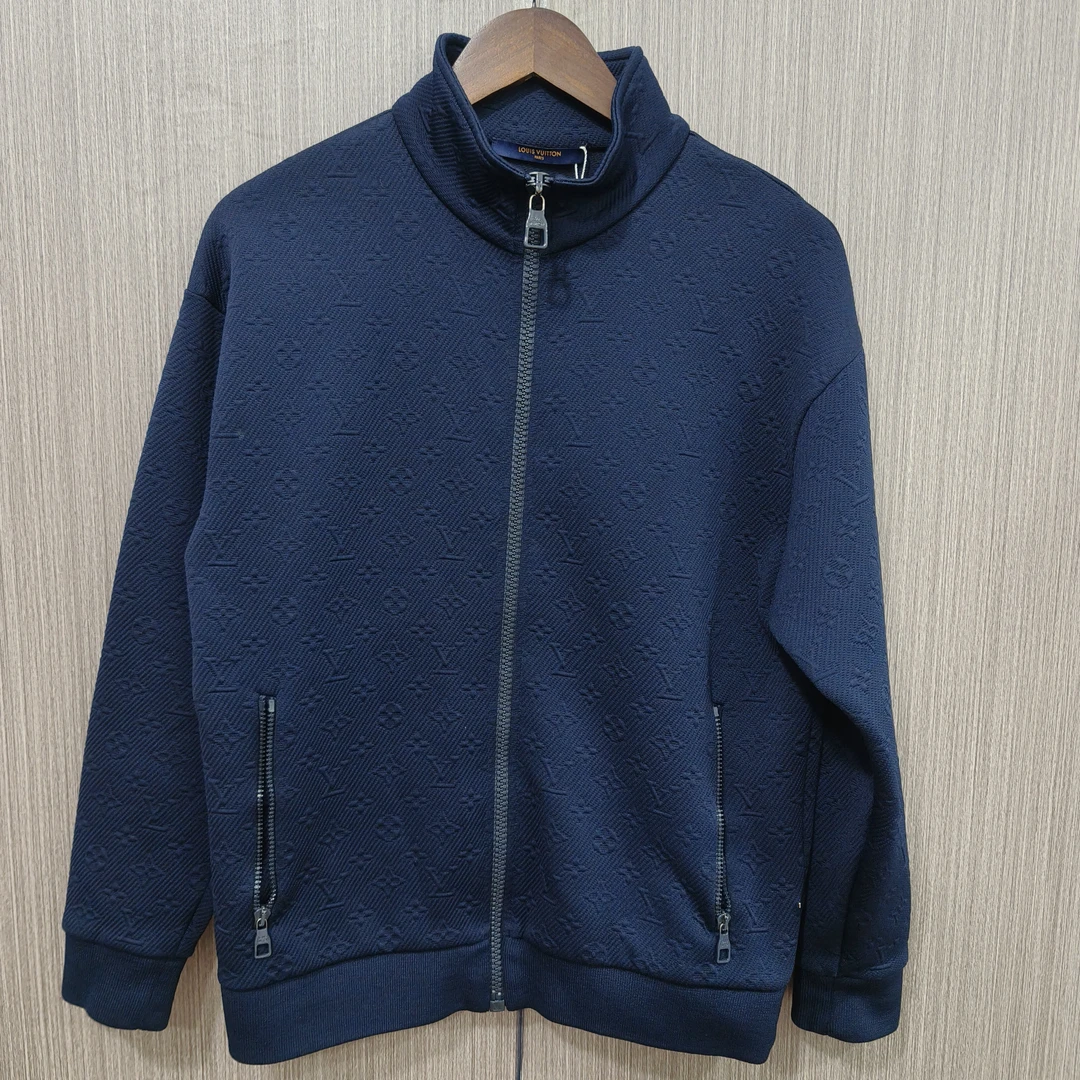 99新 LV 99新Louis Vuitton Lv满印浮雕外套   尺码：S