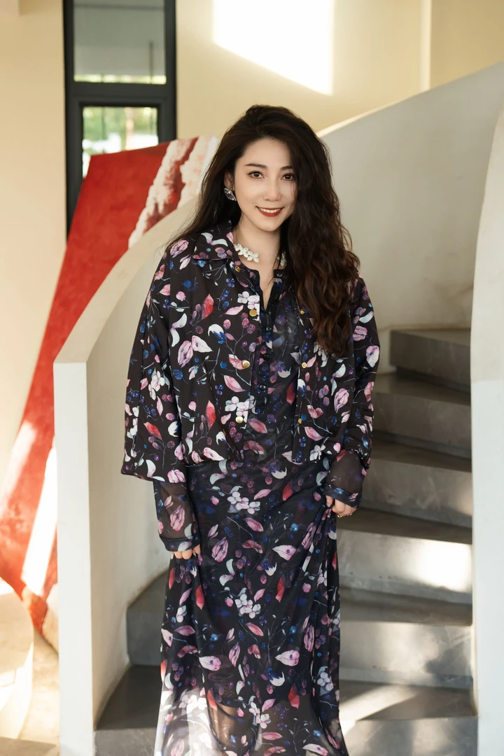 HZHJ  黑漫粉花 气凝胶宇航绒轻薄外套显白显瘦高级轻奢 2158