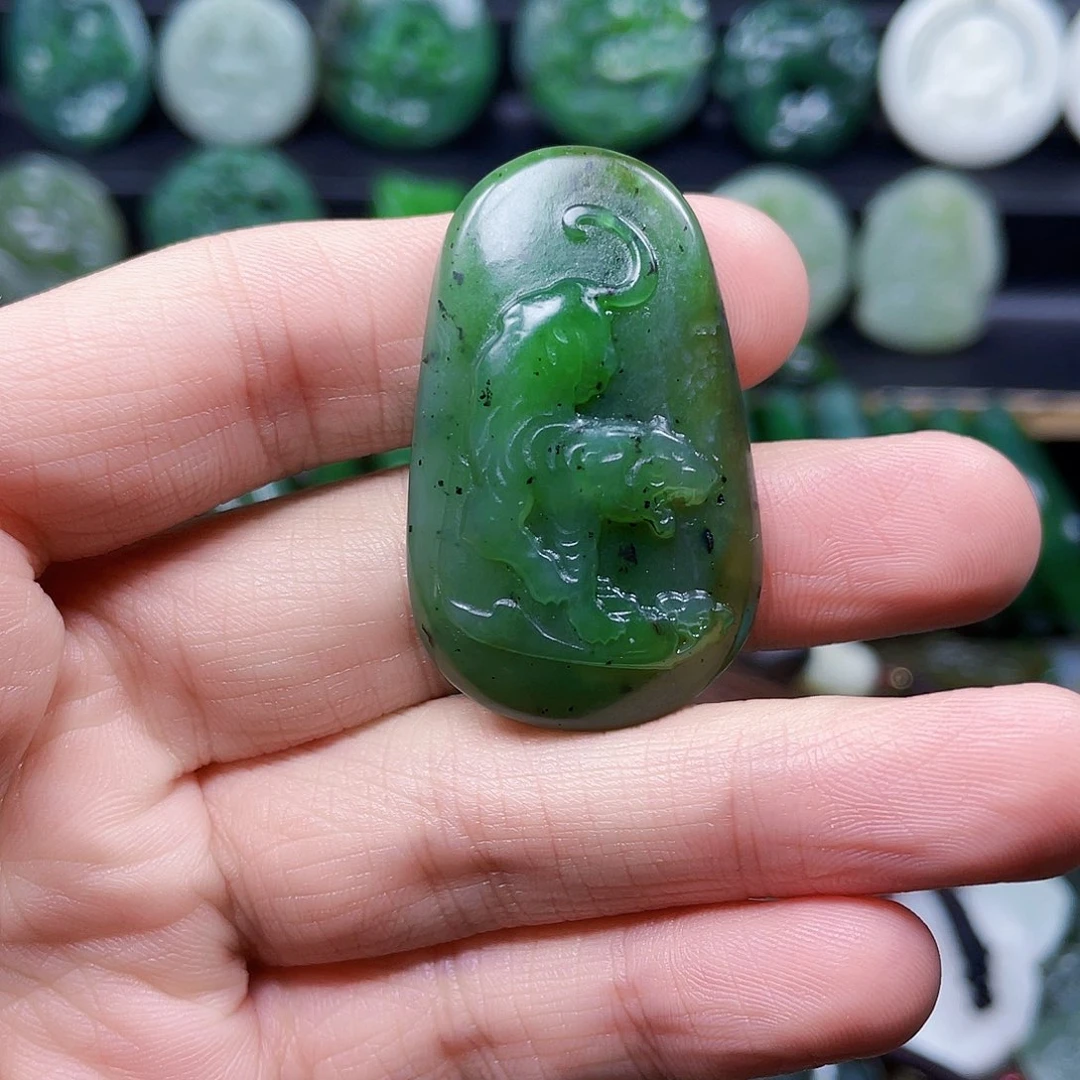 和田玉未镶嵌珠宝半成品