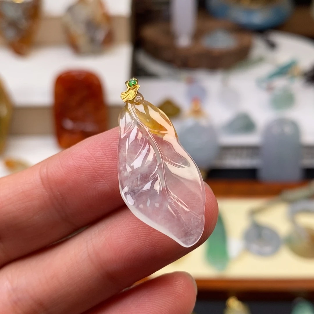 翡翠颈饰18K金镶嵌缅甸天然翡翠金镶冰飘黄翡叶子