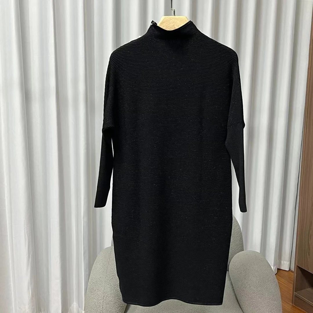 曼系列  Z894  女装春秋蝙蝠袖高领针织连衣裙黑色