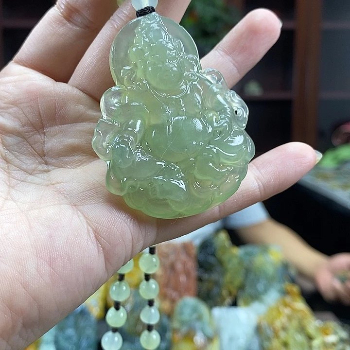 未镶嵌蛇纹石玉颈饰